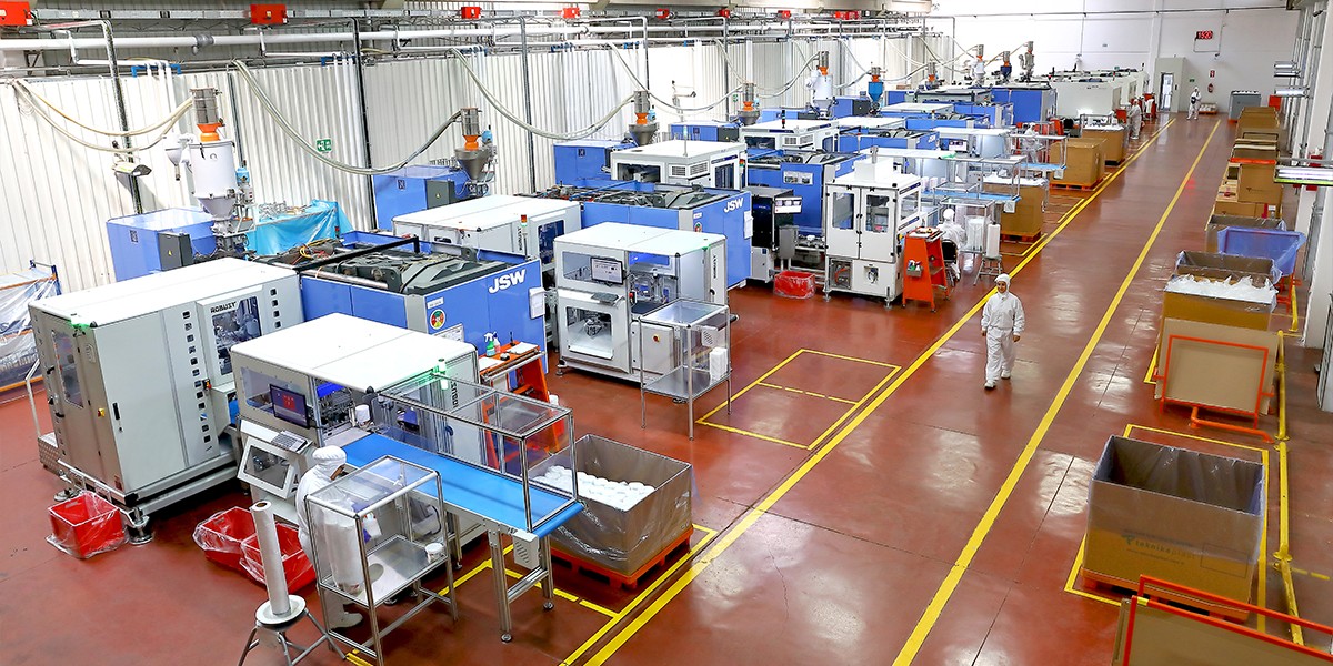 Cleanroom Production - Teknika Packaging